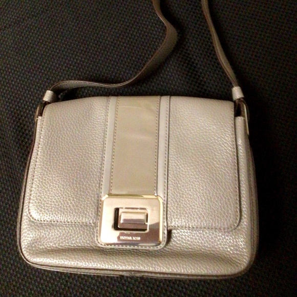 MICHAEL Michael Kors Handbags - MICHAEL Michael Kors “Lila” patent leather & leather grey shoulder bag